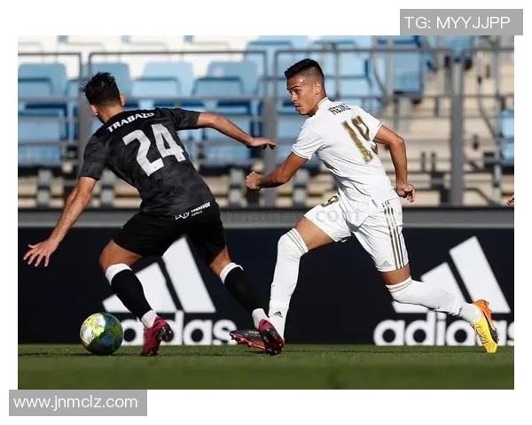 9岁足球天才崭露头角未来之星的成长之路引发关注与期待 9岁足球天才崭露头角未来之星的成长之路引发关注与期待