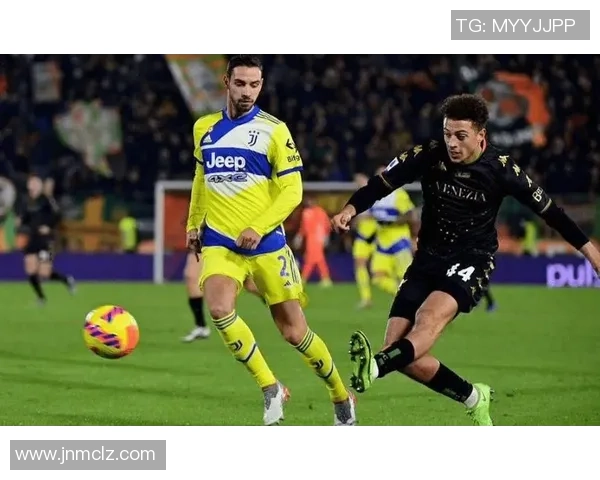 深圳足球队以66分领跑冠军赛积分榜展现强劲实力 深圳足球队以66分领跑冠军赛积分榜展现强劲实力