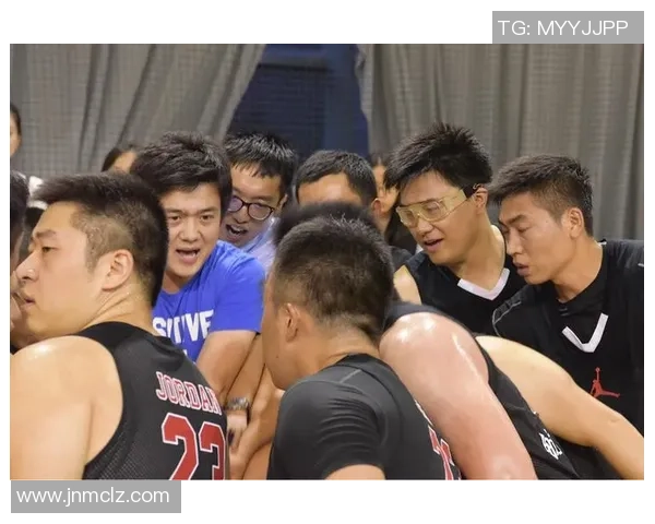 深圳篮球队团队协作的成功秘诀与战术分析探讨