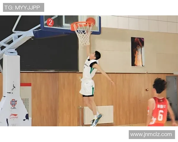 张娜专访:从青涩球员到职业明星的篮球人生回顾与展望 张娜专访:从青涩球员到职业明星的篮球人生回顾与展望